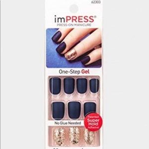 - Impress KISS Nails Press-On Nails-BELLS & WHISTLES